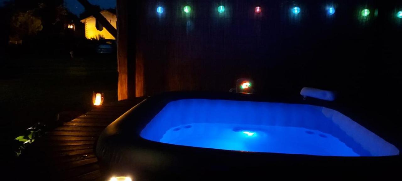 Les Eygletieres Bed and Breakfast Bourriot-Bergonce Εξωτερικό φωτογραφία